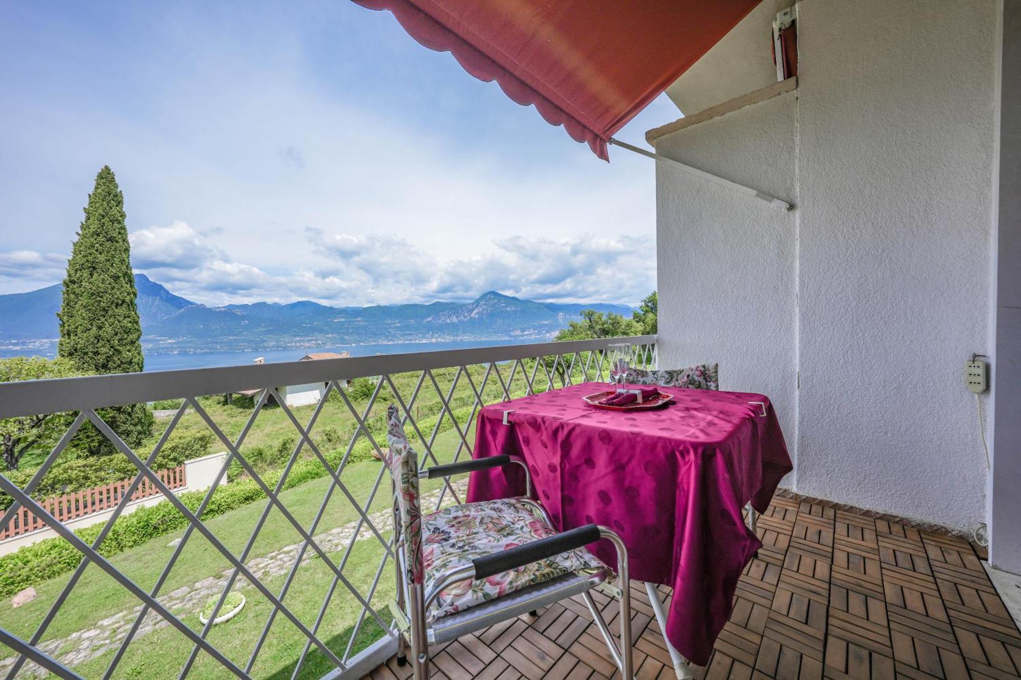 Garda Panoramic House Lejlighed Albisano Eksteriør billede